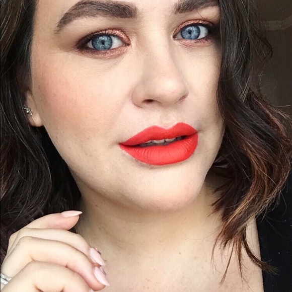 Meet your Posher, Courtney - Picture 3 of 4